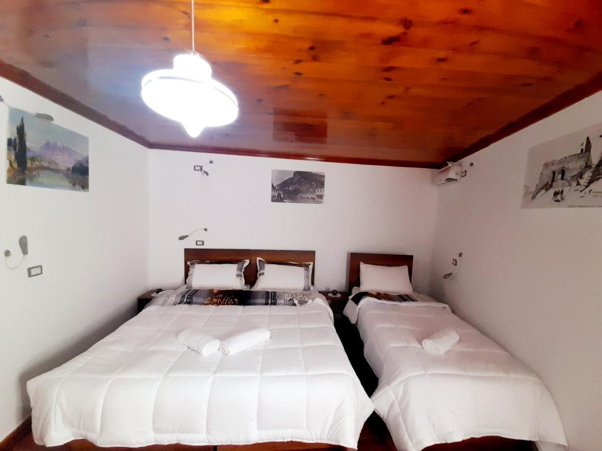 Gorica'S Bridge Hotel Berat Exterior foto
