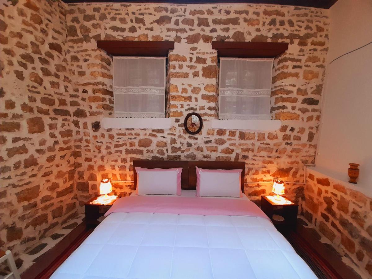 Gorica'S Bridge Hotel Berat Exterior foto